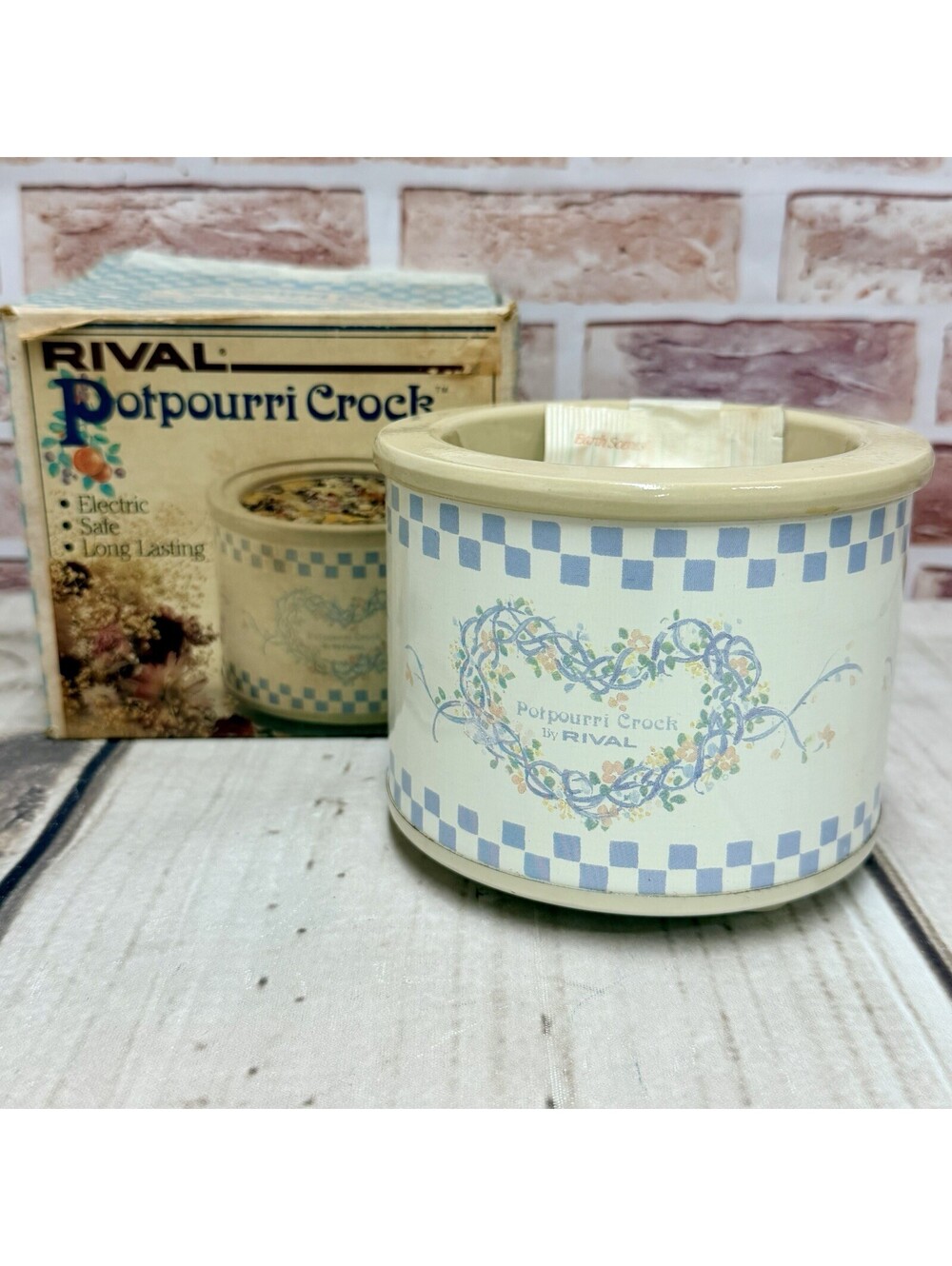 NOS Vintage Potpourri Crock by Rival Model #3206 w/ Original Fragrance & Box
